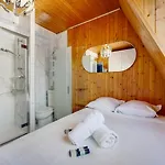Apartment Marais Rosiers Paris